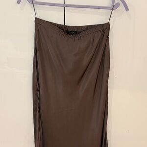 Elegant below-knee skirt | XS | Never Worn